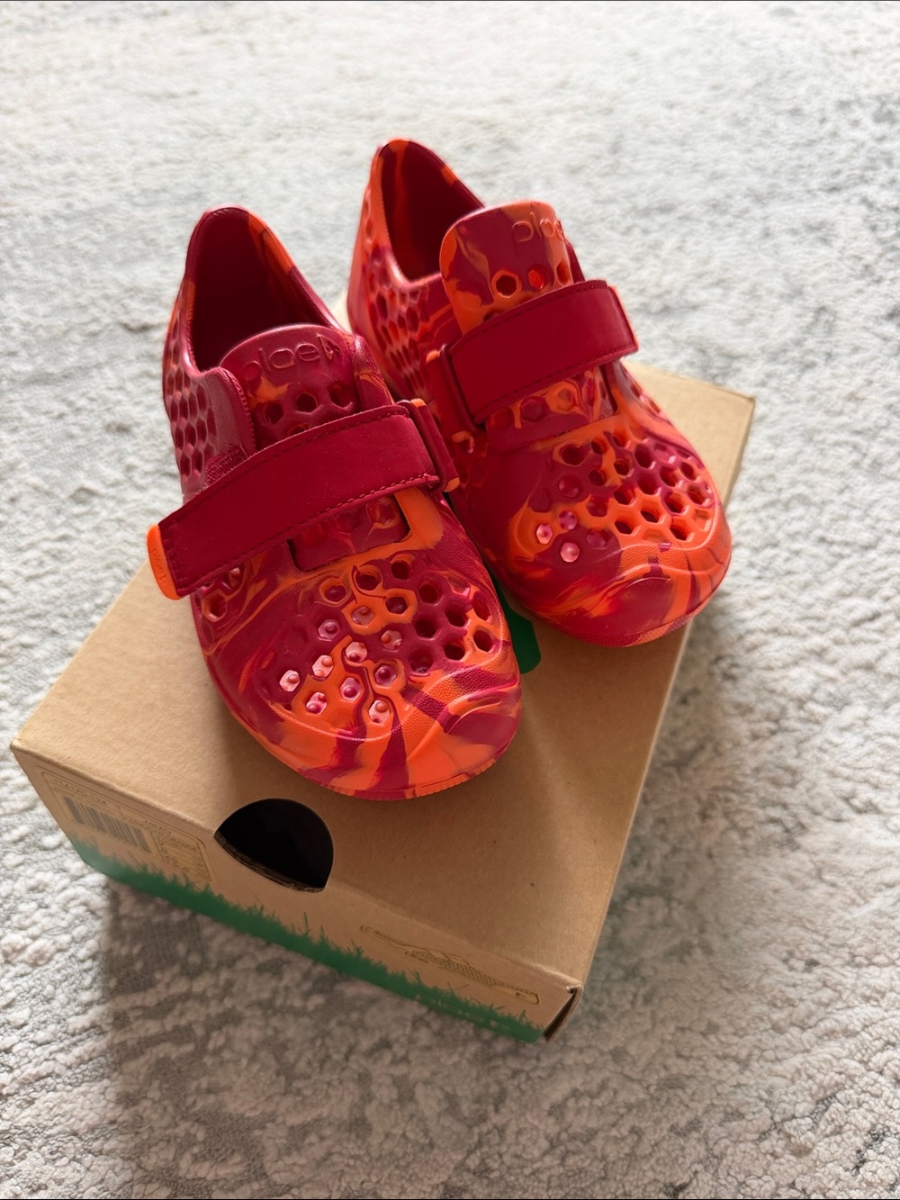 PLAE Kids Red and Orange Water Shoes with Hook-and-Loop Strap size 8 and 9 US